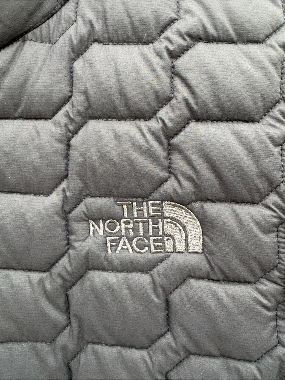 The North Face Men's Black Thermoball Quilted Insulated Vest